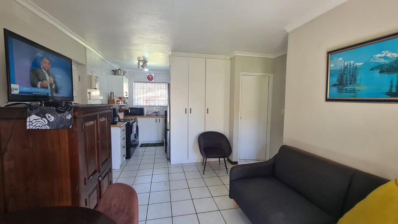 To Let 1 Bedroom Property for Rent in Strand Central Western Cape
